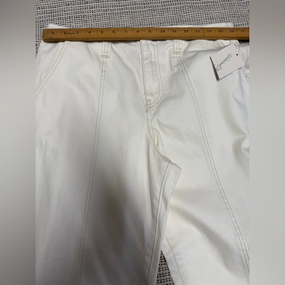 Universal Thread Mid Rise Barrel Leg Ankle Denim Jeans - Picture 6 of 11